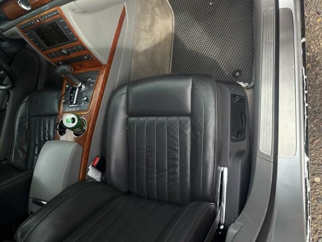 Серый Фольксваген Фаетон, объемом двигателя 3 л и пробегом 400 тыс. км за 3500 $, фото 9 на Automoto.ua