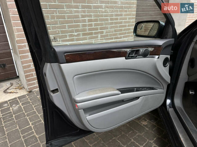 Серый Фольксваген Фаетон, объемом двигателя 2.97 л и пробегом 320 тыс. км за 5000 $, фото 16 на Automoto.ua