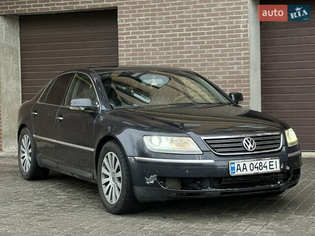 Серый Фольксваген Фаетон, объемом двигателя 2.97 л и пробегом 320 тыс. км за 5000 $, фото 1 на Automoto.ua