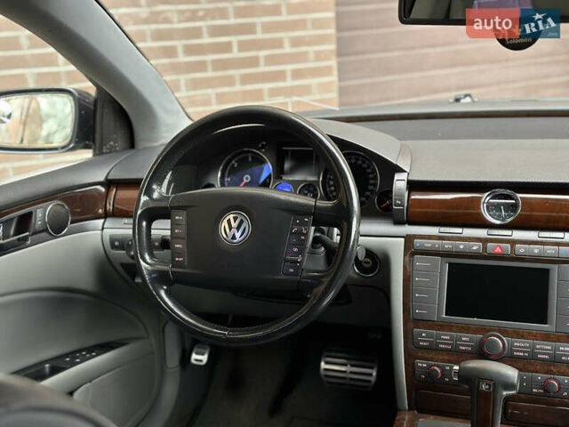 Серый Фольксваген Фаетон, объемом двигателя 2.97 л и пробегом 320 тыс. км за 5000 $, фото 11 на Automoto.ua