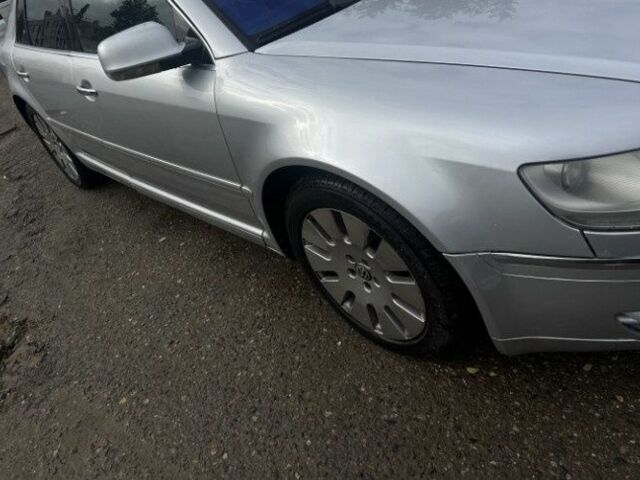 Серый Фольксваген Фаетон, объемом двигателя 3 л и пробегом 440 тыс. км за 4800 $, фото 6 на Automoto.ua