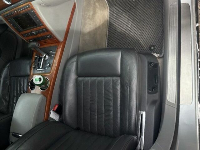 Серый Фольксваген Фаетон, объемом двигателя 3 л и пробегом 440 тыс. км за 4800 $, фото 3 на Automoto.ua