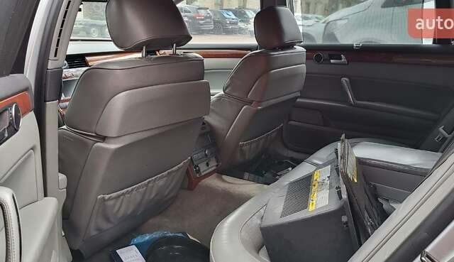 Серый Фольксваген Фаетон, объемом двигателя 4.2 л и пробегом 287 тыс. км за 5999 $, фото 3 на Automoto.ua