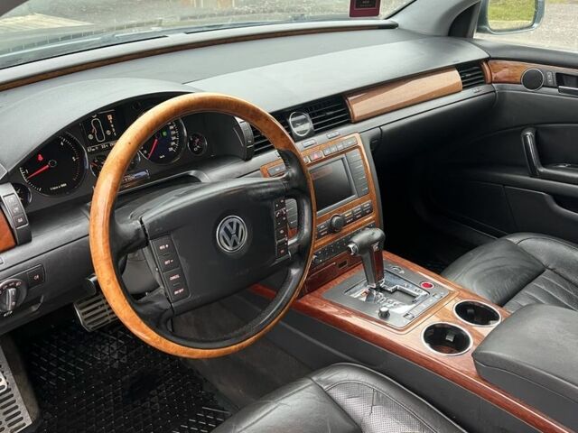 Синий Фольксваген Фаетон, объемом двигателя 3 л и пробегом 280 тыс. км за 3950 $, фото 12 на Automoto.ua