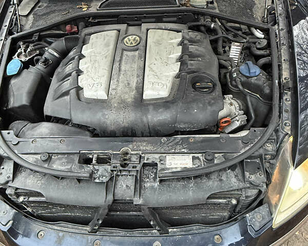 Синий Фольксваген Фаетон, объемом двигателя 2.97 л и пробегом 400 тыс. км за 5500 $, фото 5 на Automoto.ua