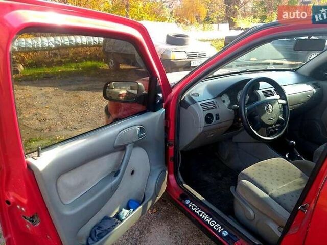 Красный Фольксваген Поинтер, объемом двигателя 1.8 л и пробегом 240 тыс. км за 2000 $, фото 3 на Automoto.ua