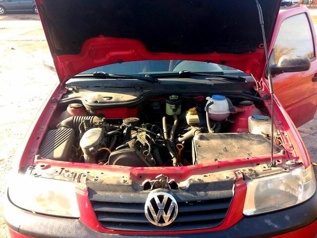 Красный Фольксваген Поинтер, объемом двигателя 1.8 л и пробегом 240 тыс. км за 2000 $, фото 2 на Automoto.ua