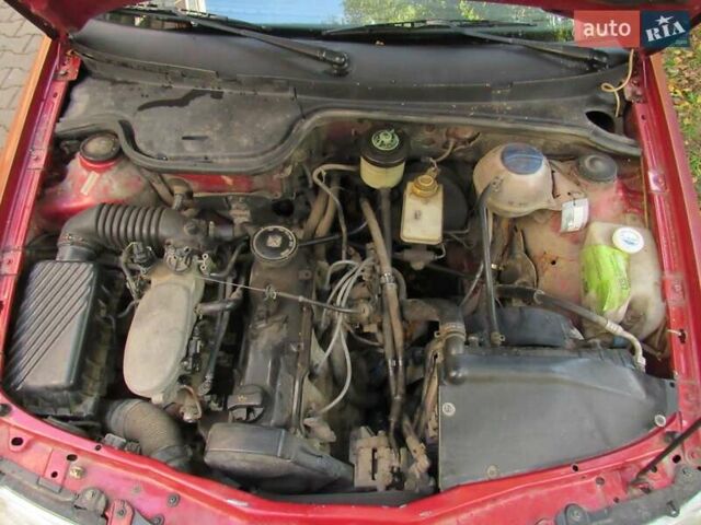 Красный Фольксваген Поинтер, объемом двигателя 1.8 л и пробегом 193 тыс. км за 2500 $, фото 14 на Automoto.ua