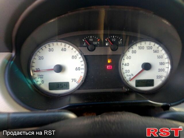 Красный Фольксваген Поинтер, объемом двигателя 1.8 л и пробегом 240 тыс. км за 2000 $, фото 7 на Automoto.ua