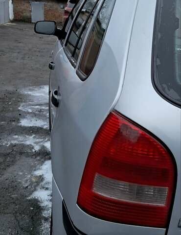 Серый Фольксваген Поинтер, объемом двигателя 1 л и пробегом 142 тыс. км за 2950 $, фото 3 на Automoto.ua