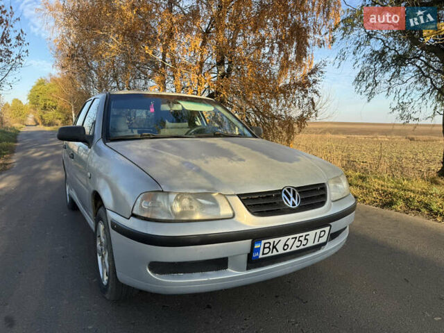 Сірий Фольксваген Поінтер, об'ємом двигуна 1 л та пробігом 190 тис. км за 1400 $, фото 2 на Automoto.ua