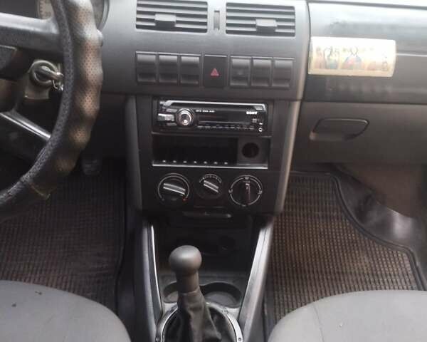 Серый Фольксваген Поинтер, объемом двигателя 1 л и пробегом 280 тыс. км за 2250 $, фото 6 на Automoto.ua