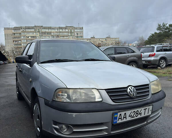 Серый Фольксваген Поинтер, объемом двигателя 1.78 л и пробегом 220 тыс. км за 3200 $, фото 1 на Automoto.ua