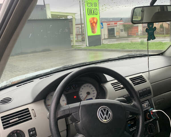 Серый Фольксваген Поинтер, объемом двигателя 1.8 л и пробегом 160 тыс. км за 3000 $, фото 4 на Automoto.ua