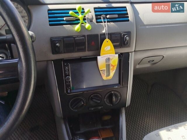 Серый Фольксваген Поинтер, объемом двигателя 1.78 л и пробегом 198 тыс. км за 3100 $, фото 5 на Automoto.ua