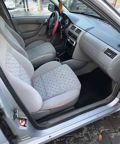 Серый Фольксваген Поинтер, объемом двигателя 1.8 л и пробегом 173 тыс. км за 3300 $, фото 4 на Automoto.ua