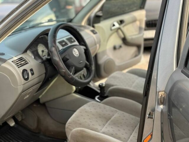 Серый Фольксваген Поинтер, объемом двигателя 1.8 л и пробегом 330 тыс. км за 2200 $, фото 7 на Automoto.ua