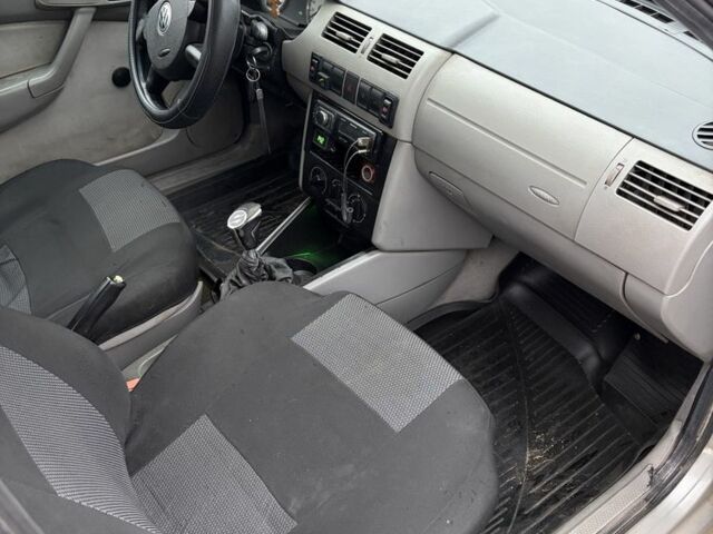 Серый Фольксваген Поинтер, объемом двигателя 1.8 л и пробегом 323 тыс. км за 3100 $, фото 10 на Automoto.ua