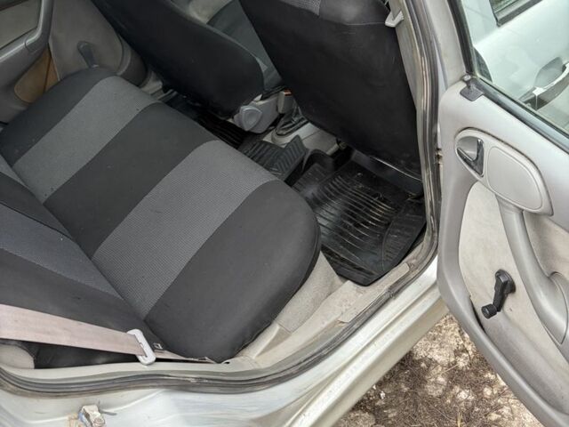 Серый Фольксваген Поинтер, объемом двигателя 1.8 л и пробегом 323 тыс. км за 3100 $, фото 11 на Automoto.ua