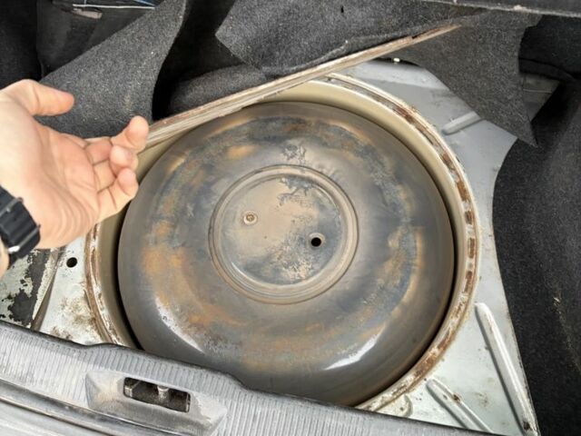 Серый Фольксваген Поинтер, объемом двигателя 1.8 л и пробегом 323 тыс. км за 3100 $, фото 14 на Automoto.ua