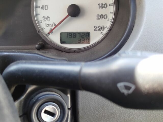 Серый Фольксваген Поинтер, объемом двигателя 1.8 л и пробегом 198 тыс. км за 3100 $, фото 7 на Automoto.ua