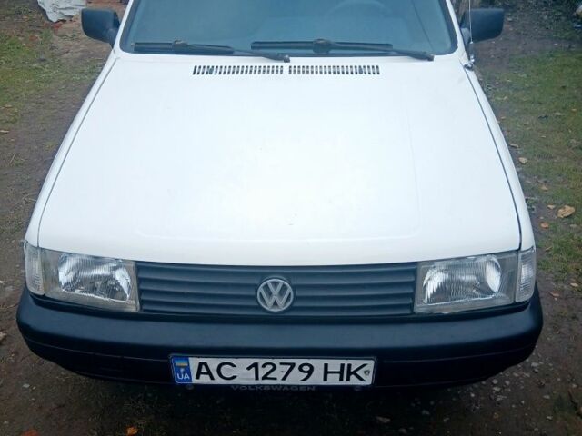 Белый Фольксваген Поло, объемом двигателя 1.4 л и пробегом 288 тыс. км за 1500 $, фото 2 на Automoto.ua