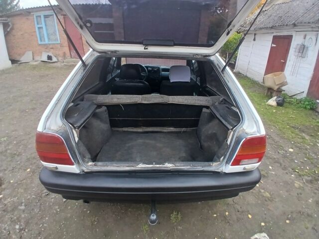 Белый Фольксваген Поло, объемом двигателя 1.4 л и пробегом 288 тыс. км за 1500 $, фото 13 на Automoto.ua