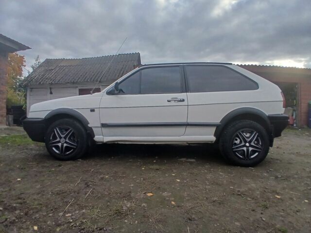 Белый Фольксваген Поло, объемом двигателя 1.4 л и пробегом 288 тыс. км за 1500 $, фото 9 на Automoto.ua