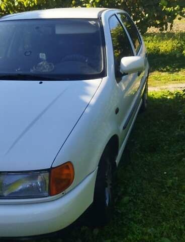 Белый Фольксваген Поло, объемом двигателя 1.39 л и пробегом 350 тыс. км за 2100 $, фото 4 на Automoto.ua