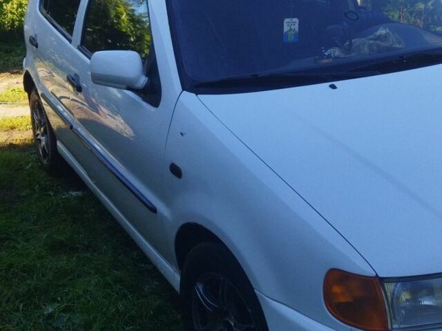 Белый Фольксваген Поло, объемом двигателя 1.4 л и пробегом 250 тыс. км за 2100 $, фото 7 на Automoto.ua