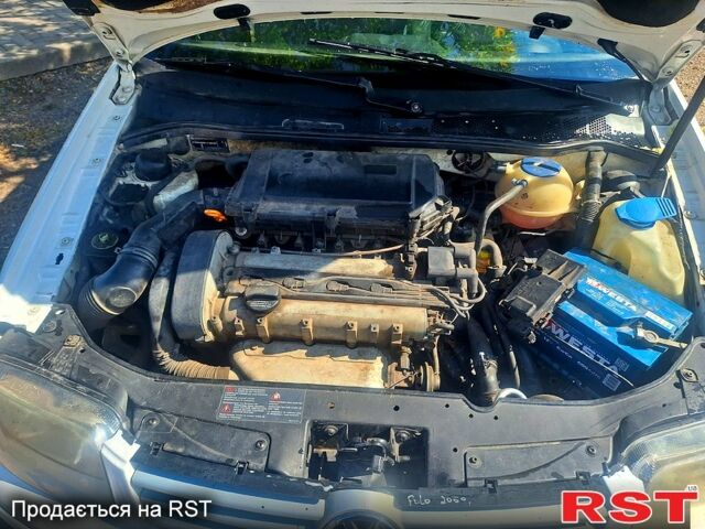 Белый Фольксваген Поло, объемом двигателя 1.4 л и пробегом 190 тыс. км за 1999 $, фото 3 на Automoto.ua