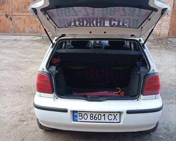 Белый Фольксваген Поло, объемом двигателя 1.4 л и пробегом 239 тыс. км за 2700 $, фото 3 на Automoto.ua