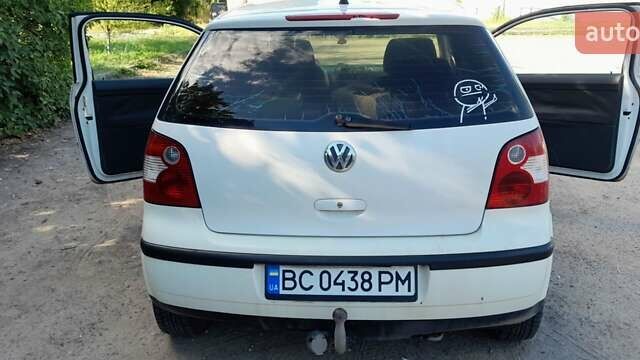 Белый Фольксваген Поло, объемом двигателя 1.9 л и пробегом 207 тыс. км за 4000 $, фото 4 на Automoto.ua