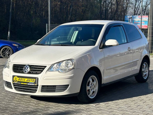 Білий Фольксваген Поло, об'ємом двигуна 1.4 л та пробігом 181 тис. км за 4800 $, фото 2 на Automoto.ua