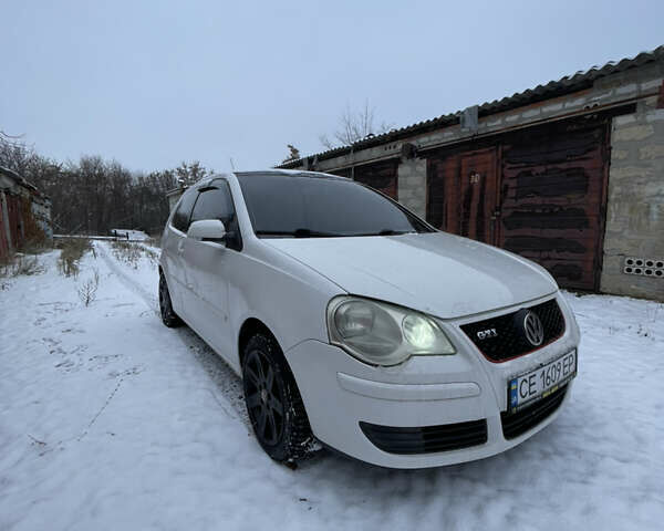 Белый Фольксваген Поло, объемом двигателя 1.2 л и пробегом 169 тыс. км за 3100 $, фото 4 на Automoto.ua