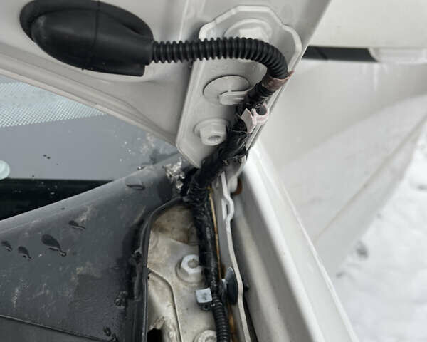 Белый Фольксваген Поло, объемом двигателя 1.2 л и пробегом 169 тыс. км за 3100 $, фото 25 на Automoto.ua