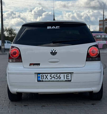 Белый Фольксваген Поло, объемом двигателя 1.6 л и пробегом 208 тыс. км за 6000 $, фото 4 на Automoto.ua