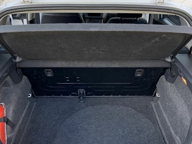 Белый Фольксваген Поло, объемом двигателя 1.4 л и пробегом 199 тыс. км за 5500 $, фото 13 на Automoto.ua