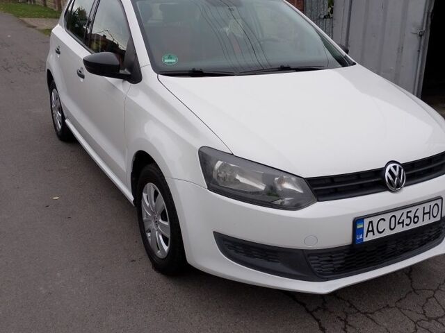 Белый Фольксваген Поло, объемом двигателя 1.2 л и пробегом 134 тыс. км за 7000 $, фото 4 на Automoto.ua