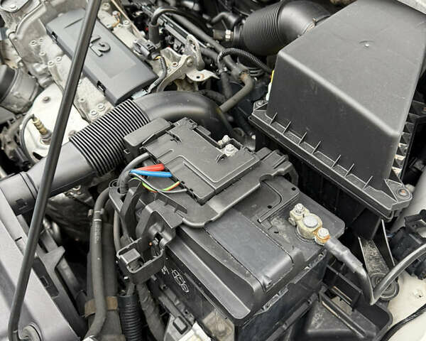 Білий Фольксваген Поло, об'ємом двигуна 1.2 л та пробігом 144 тис. км за 7100 $, фото 45 на Automoto.ua