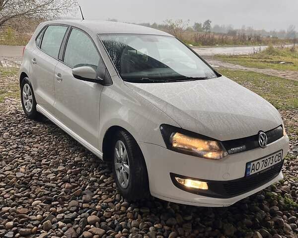 Белый Фольксваген Поло, объемом двигателя 1.2 л и пробегом 202 тыс. км за 7400 $, фото 4 на Automoto.ua