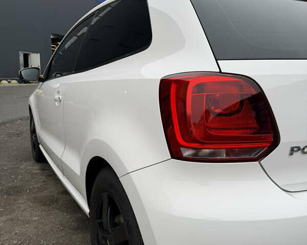 Білий Фольксваген Поло, об'ємом двигуна 1.2 л та пробігом 144 тис. км за 7100 $, фото 13 на Automoto.ua