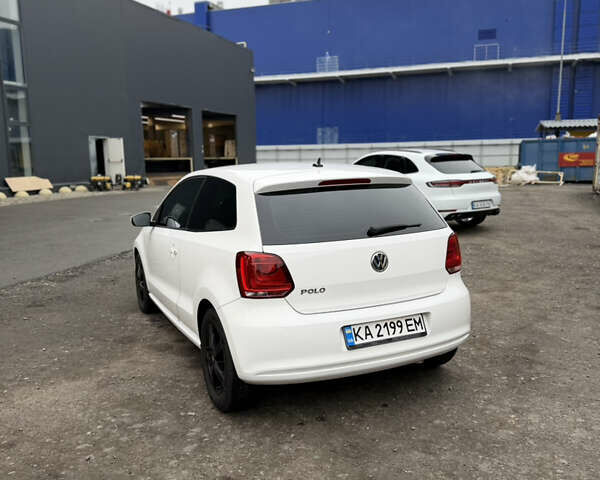 Білий Фольксваген Поло, об'ємом двигуна 1.2 л та пробігом 144 тис. км за 7100 $, фото 11 на Automoto.ua