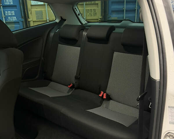 Білий Фольксваген Поло, об'ємом двигуна 1.2 л та пробігом 144 тис. км за 7100 $, фото 28 на Automoto.ua