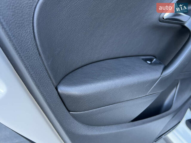 Белый Фольксваген Поло, объемом двигателя 1.4 л и пробегом 136 тыс. км за 9950 $, фото 89 на Automoto.ua