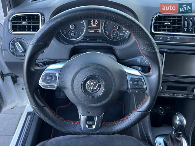 Белый Фольксваген Поло, объемом двигателя 1.4 л и пробегом 136 тыс. км за 9950 $, фото 68 на Automoto.ua