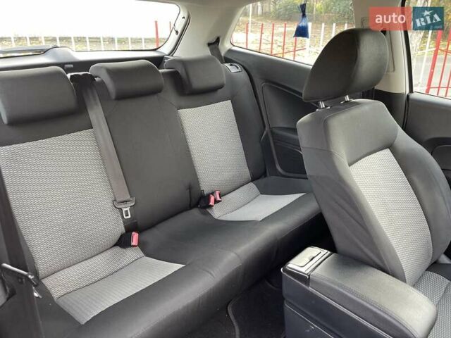 Белый Фольксваген Поло, объемом двигателя 1.2 л и пробегом 209 тыс. км за 6350 $, фото 16 на Automoto.ua