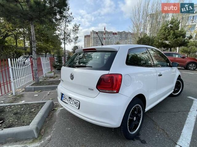 Белый Фольксваген Поло, объемом двигателя 1.2 л и пробегом 209 тыс. км за 6350 $, фото 10 на Automoto.ua