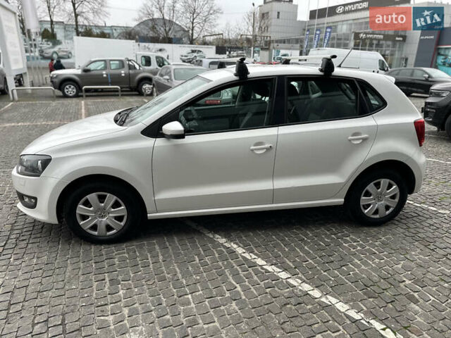 Белый Фольксваген Поло, объемом двигателя 1.2 л и пробегом 212 тыс. км за 6000 $, фото 12 на Automoto.ua