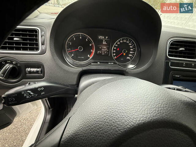 Білий Фольксваген Поло, об'ємом двигуна 1.39 л та пробігом 156 тис. км за 8499 $, фото 11 на Automoto.ua